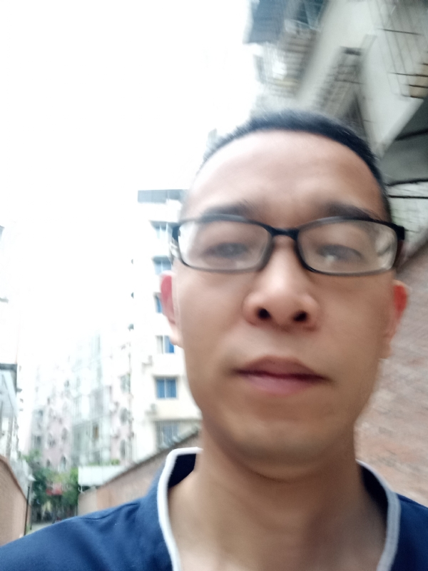 眼镜的第一张照片--永泰相亲网