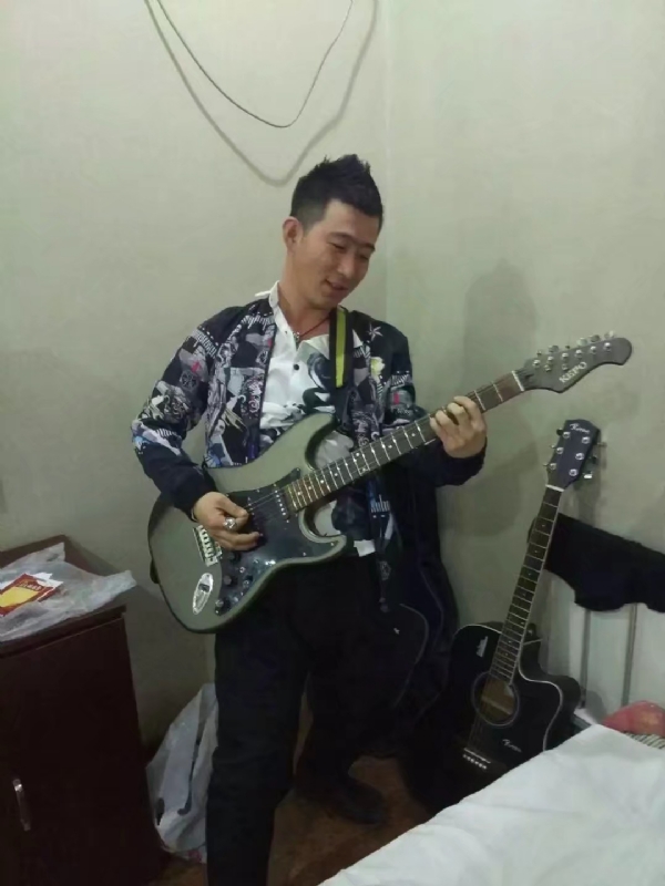 小吉他的第一张照片--永泰相亲网