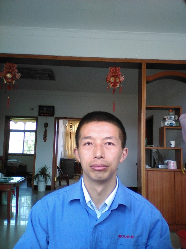 红玫瑰的第一张照片--永泰相亲网