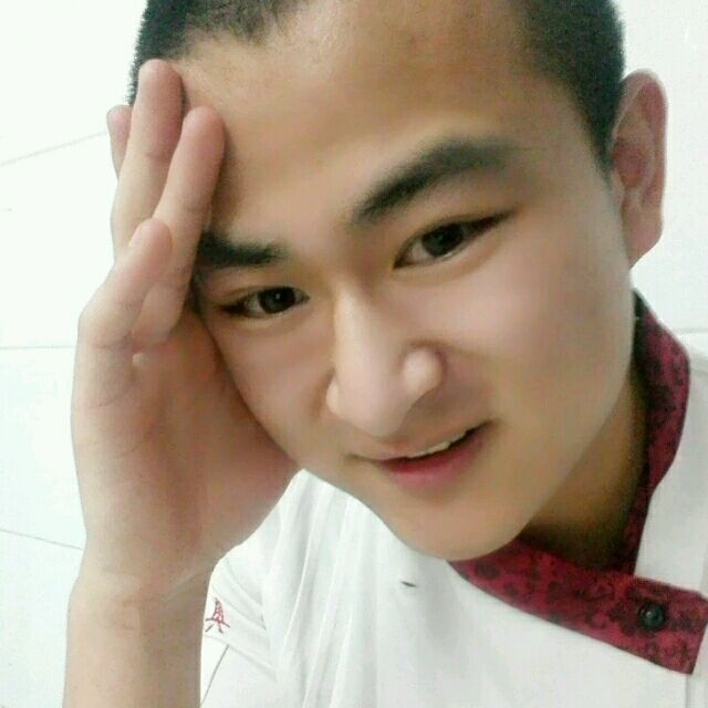 人潮拥挤的第一张照片--永泰相亲网